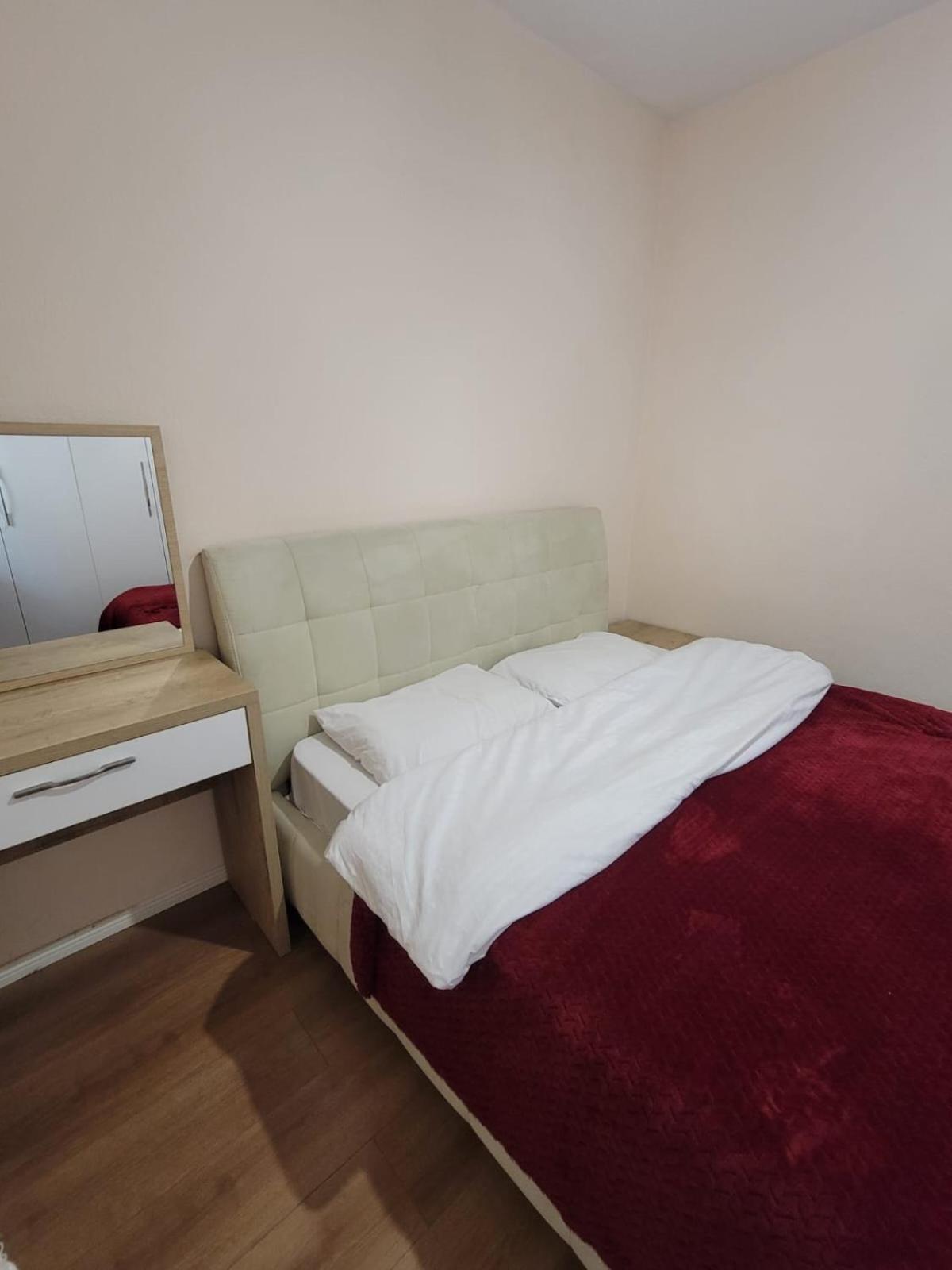 Apartmán Ajla Komuna Apartament Tirana Exteriér fotografie